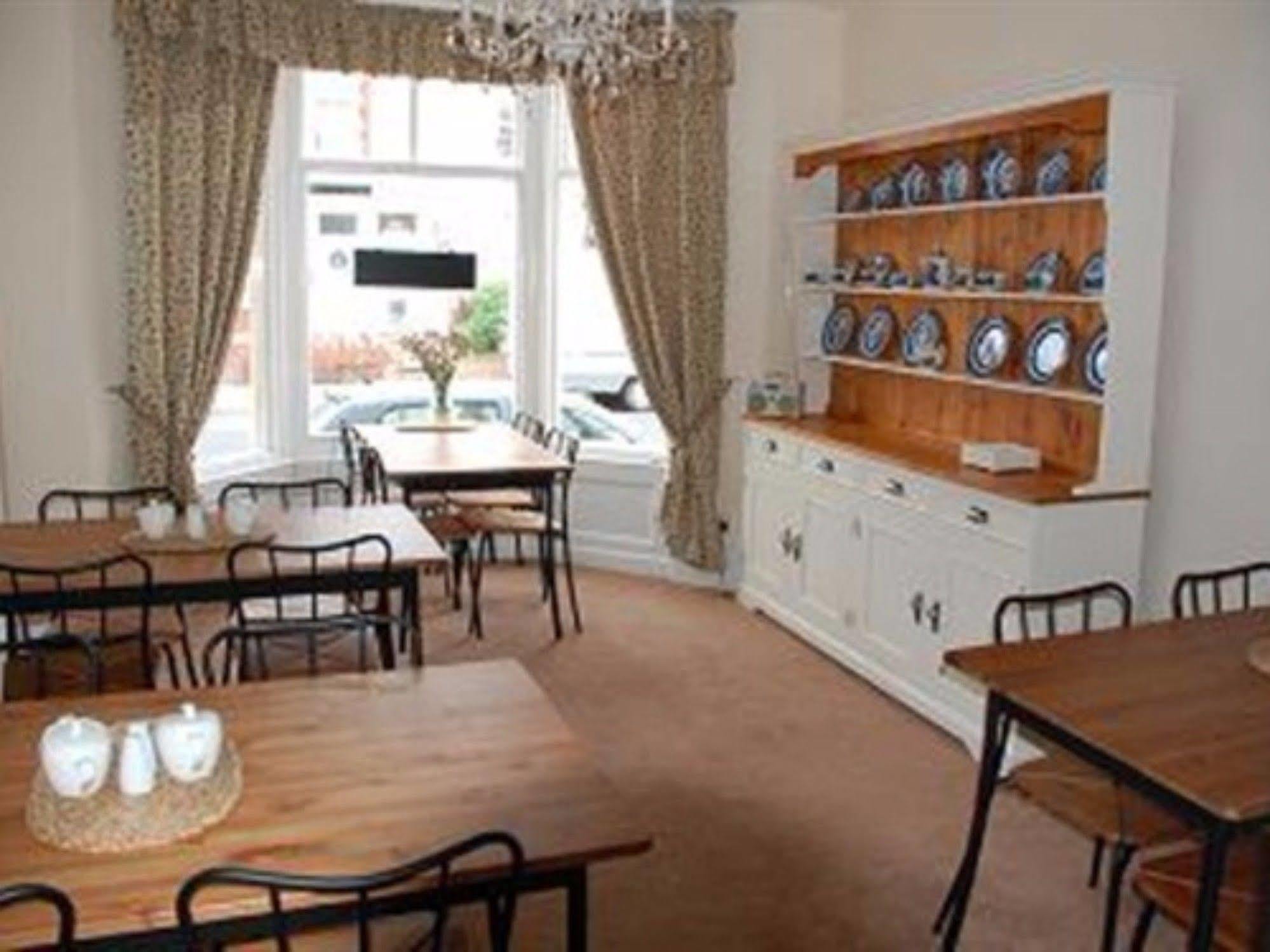 Eden House Bed and Breakfast Blackpool Exteriör bild