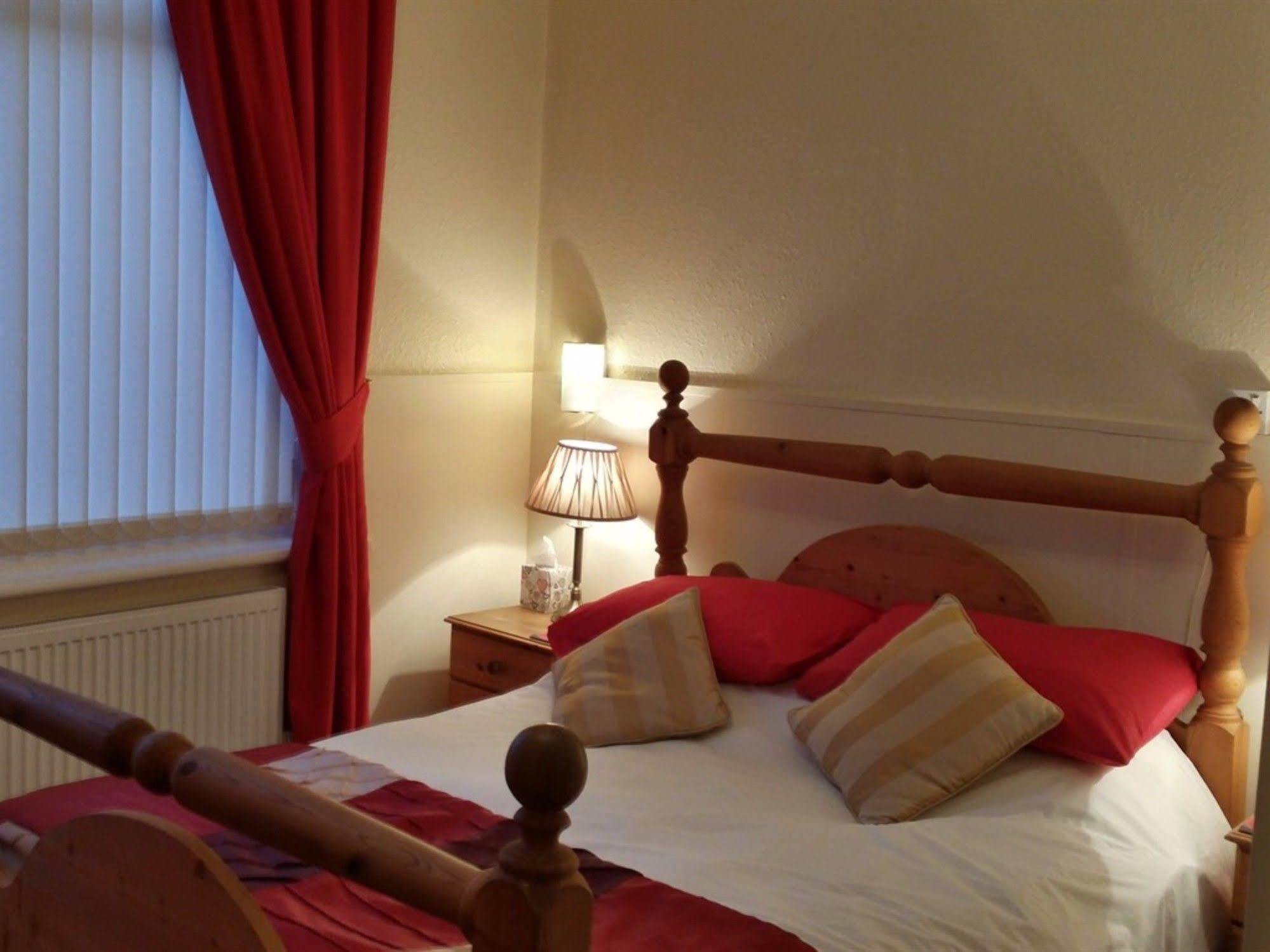 Eden House Bed and Breakfast Blackpool Exteriör bild